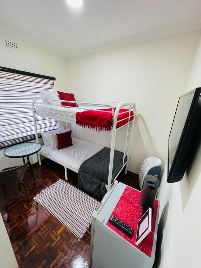 Ithonsi Guesthouse And Spa Kempton Park Exterior foto